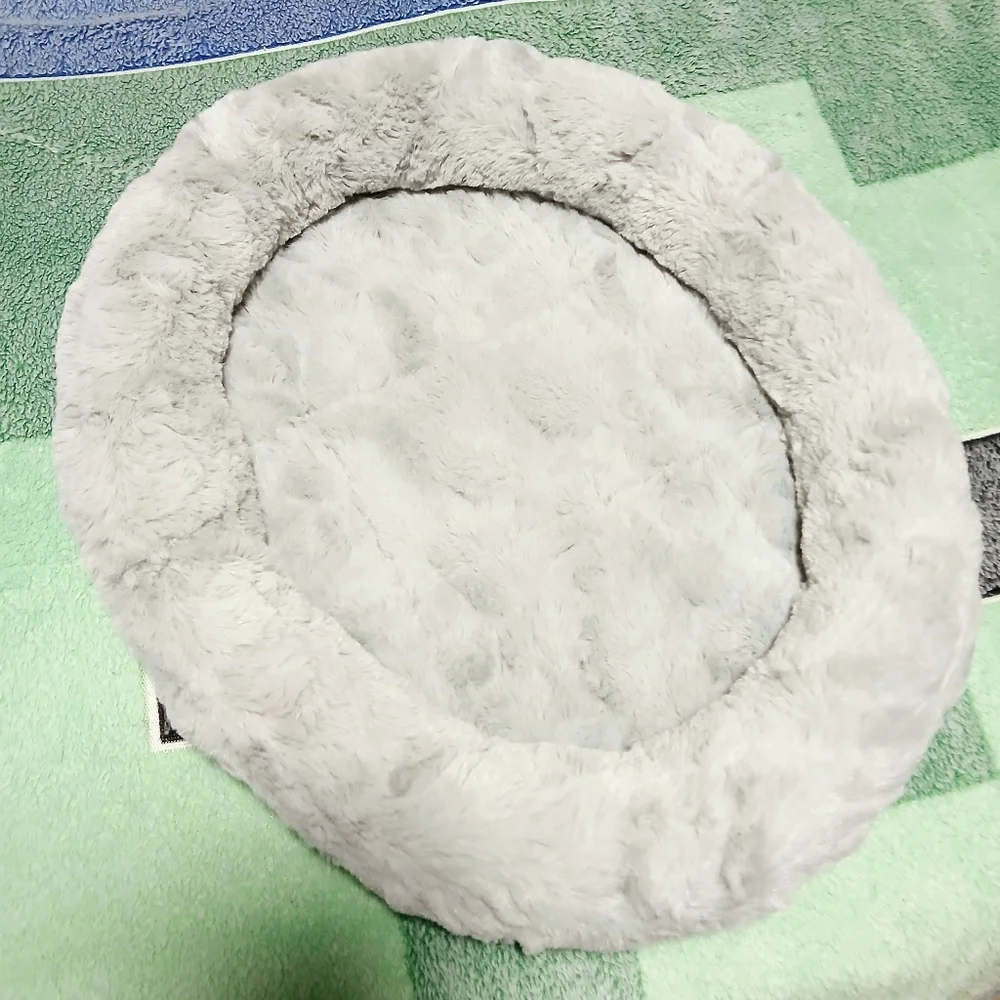 Faux Fur Self Warming Cat Bed 17x14 Gray